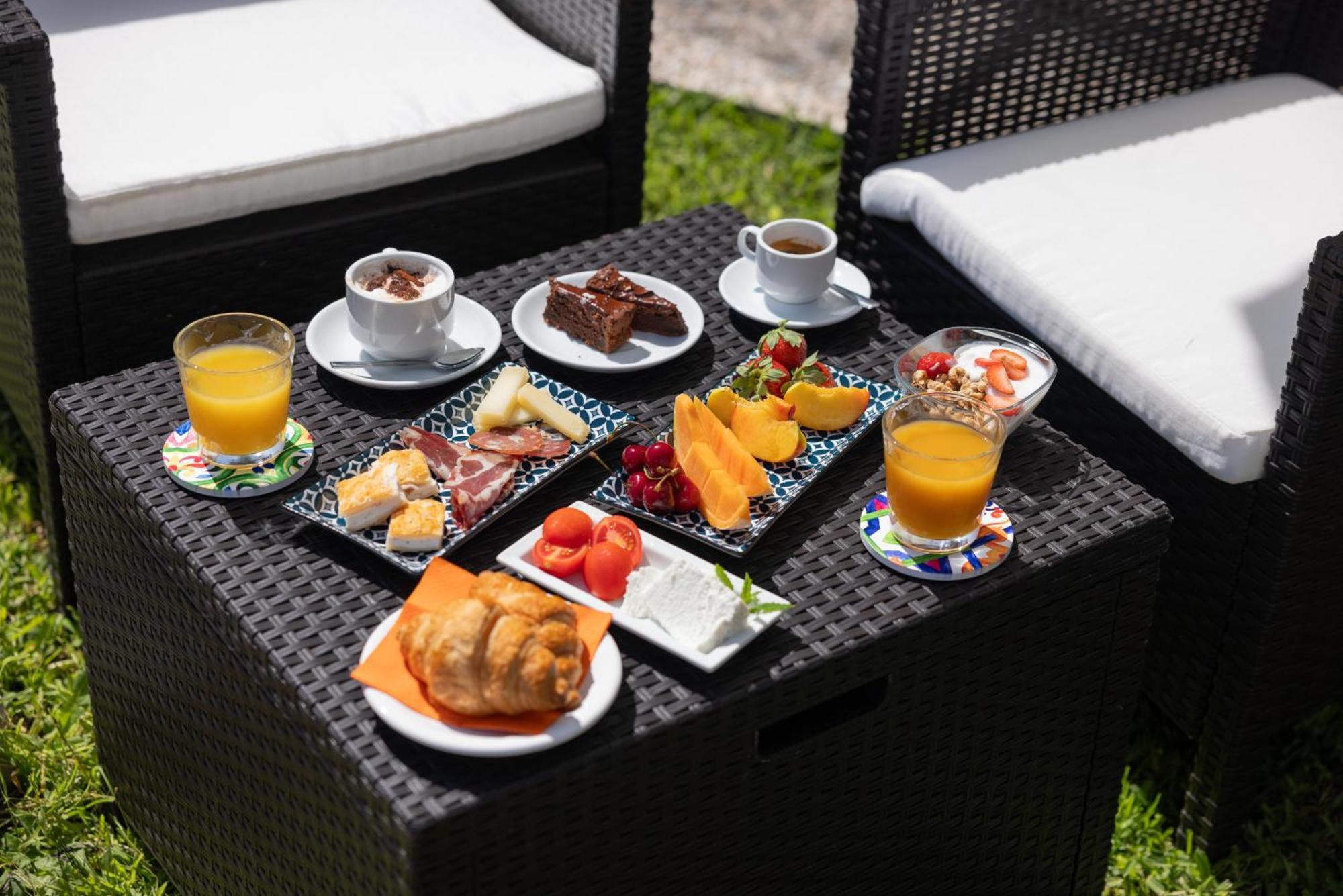 Scario Club Hotel Сан Джовани а Пиро Екстериор снимка