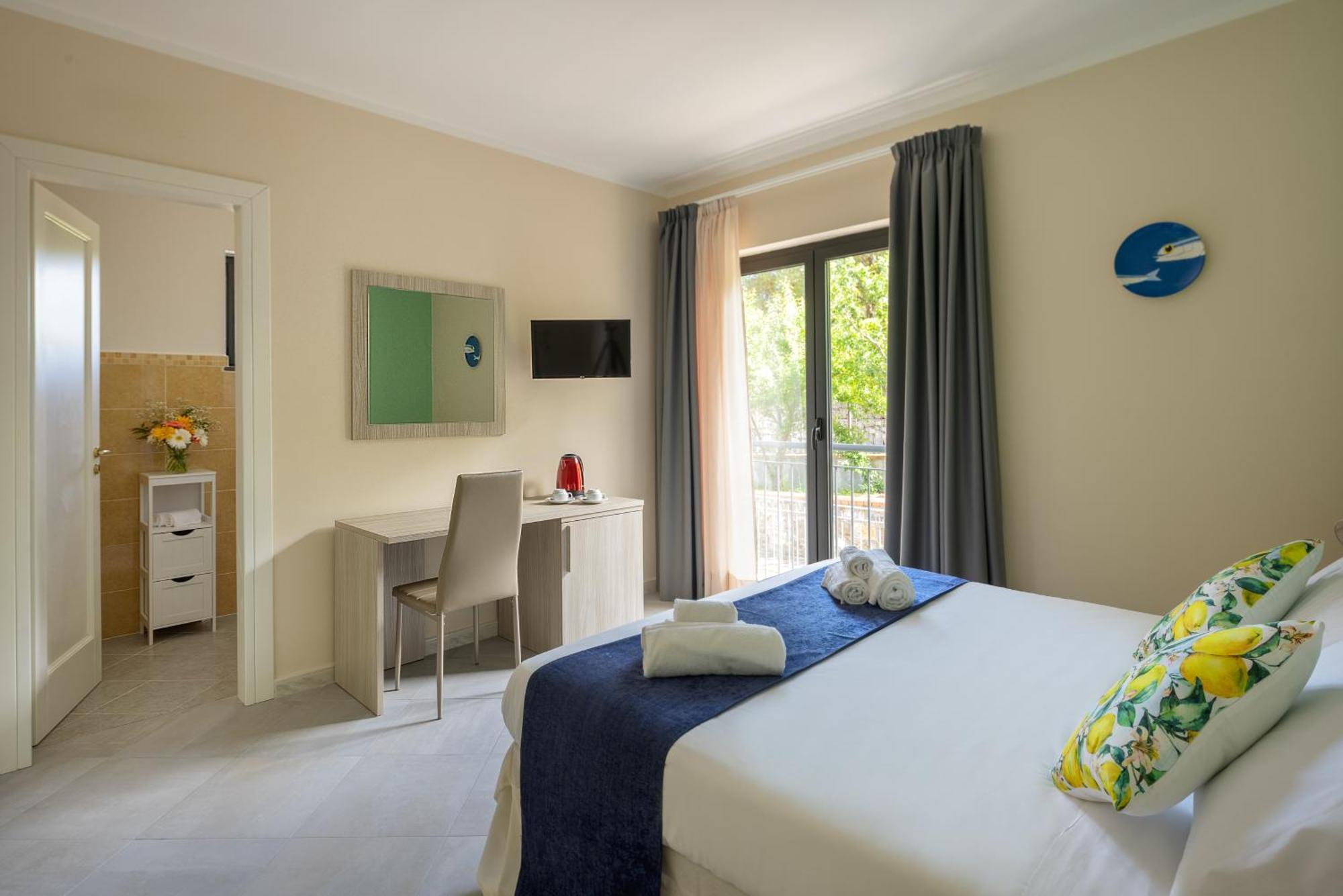 Scario Club Hotel Сан Джовани а Пиро Екстериор снимка